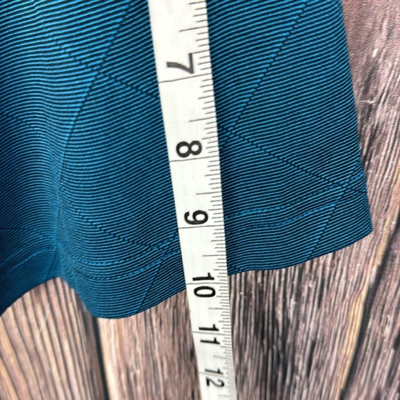 Men’s Golf Shirt- Size Medium - Picture 9 of 10